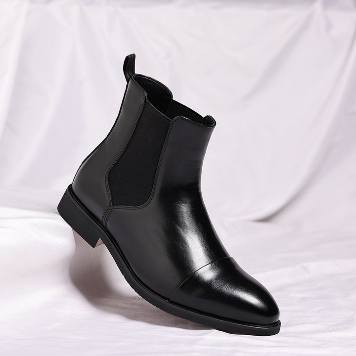 Elegant men's Chelsea boots, pointed