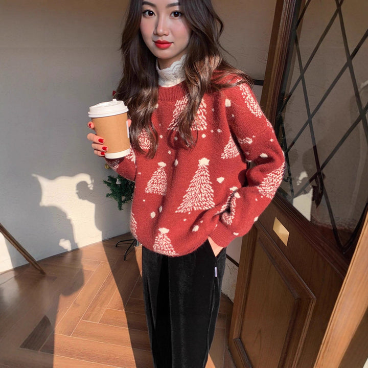 Christmas sweater with snowflake pattern, round neckline
