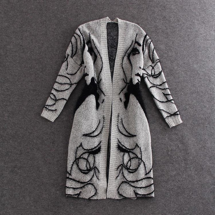 Knitted coat for women with elegant pattern and relaxed fit Lune London