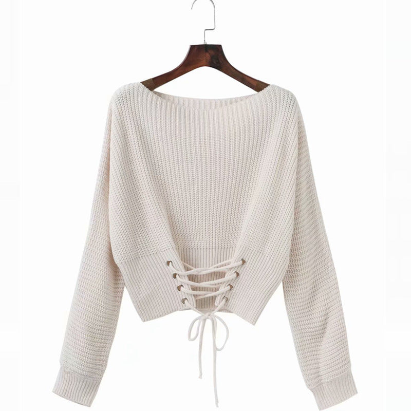 Chunky knit sweater for women with an open back and trendy lacing Lune London