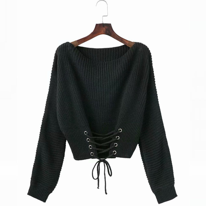 Chunky knit sweater for women with an open back and trendy lacing Lune London