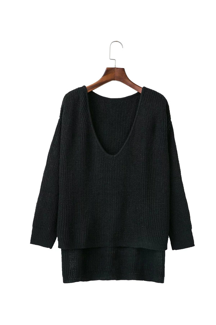 Casual knit sweater for women with plunging V-neck and open back Lune London