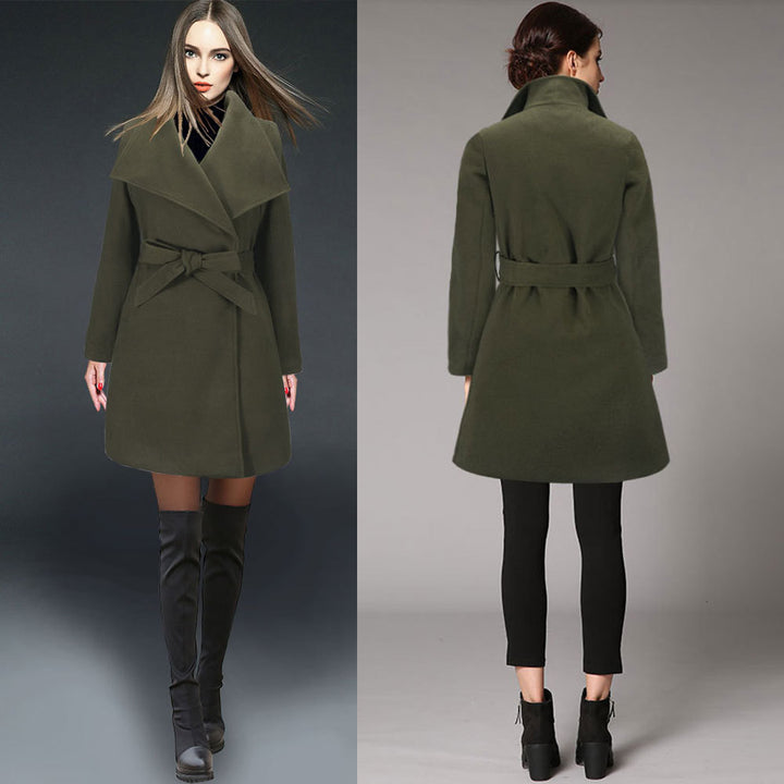 Women Elegant coat with large collar and tied belt at the waist Lune London