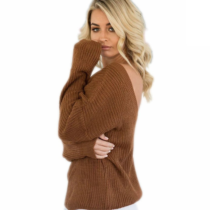 Chunky knit sweater for women with deep V-neck and relaxed fit Lune London