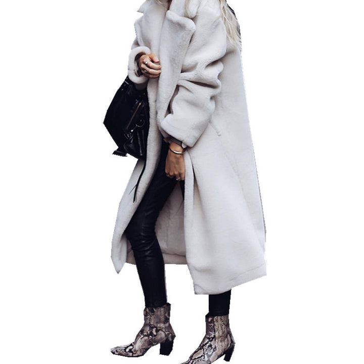Fleece coat for women with large collar and elegant button details Lune London