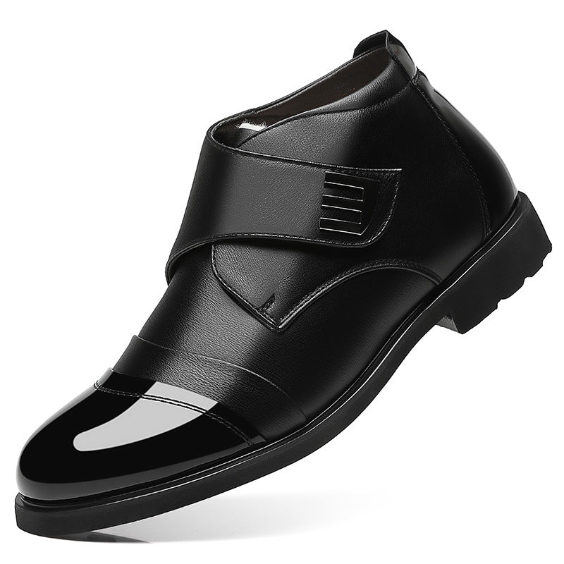 Padded men's boots with Velcro closure