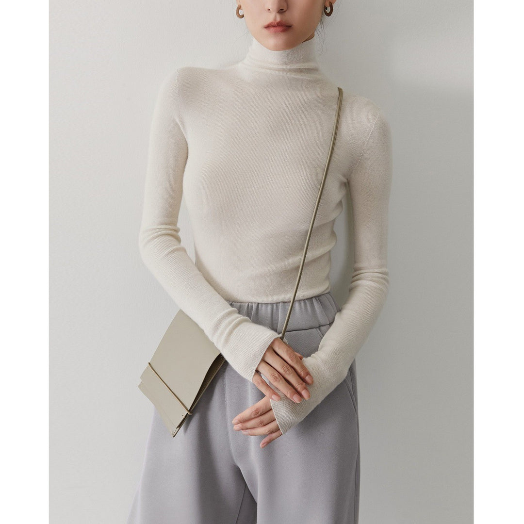 Women's cashmere sweater with stand-up collar, seamless