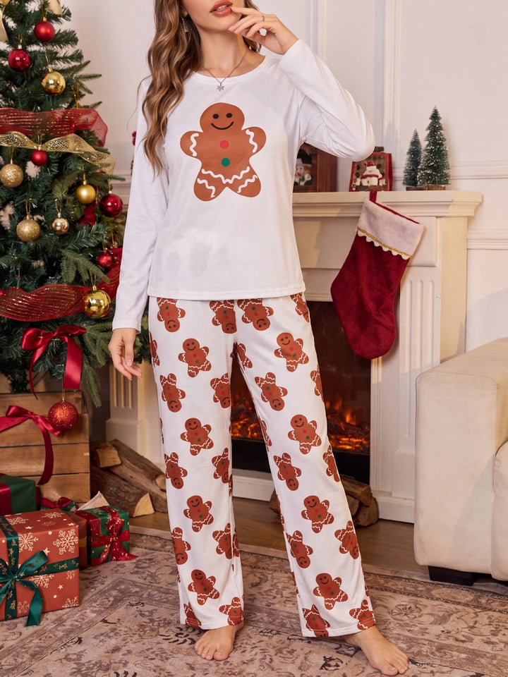 Loose pajama set with gingerbread man motif