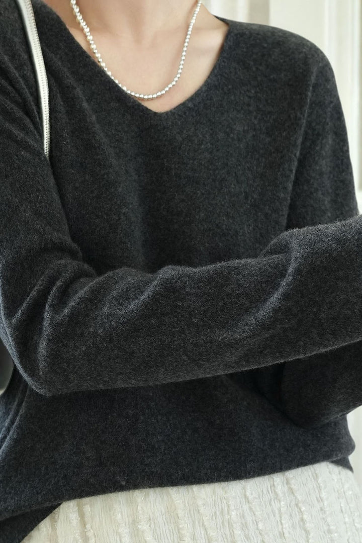 Women's wool sweater, crew neck, loose fit