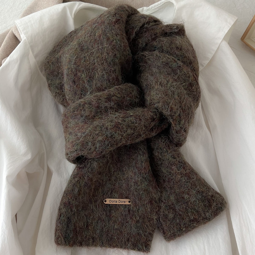 Knitted scarf made of alpaca wool blend