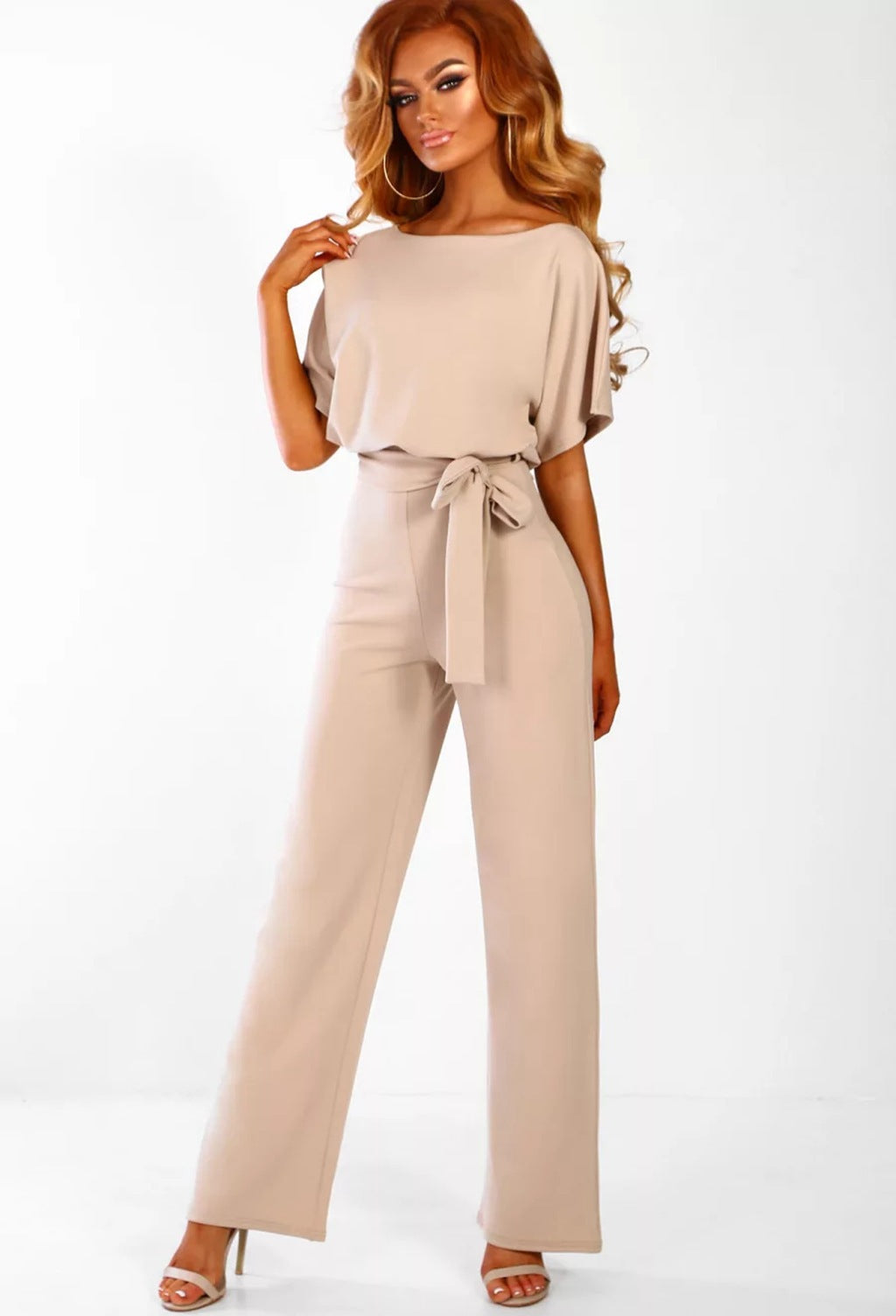 Elegant set for women consisting of a flowing blouse and flared pants Lune London