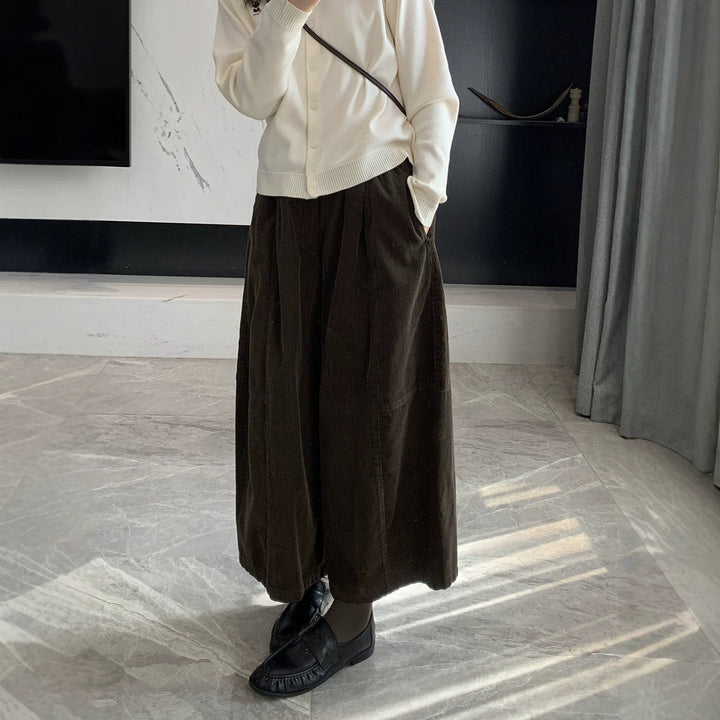 Ladies' cord trousers, wide cut, 7/8 length