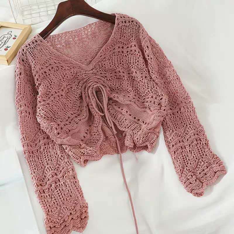Top en maille pour femmes avec motif en crochet transparent et fermeture à nouer pratique Chic & Stil