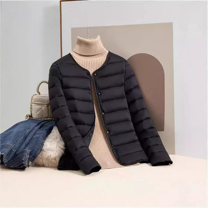 Lightweight, padded women's quilted jacket