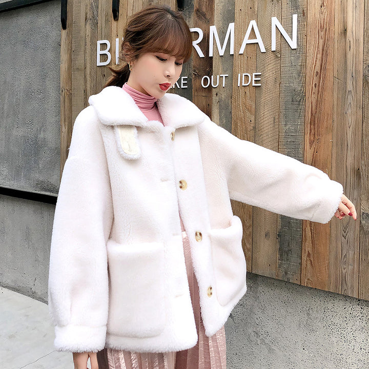 Women's coat made of 100% wool, lambskin look