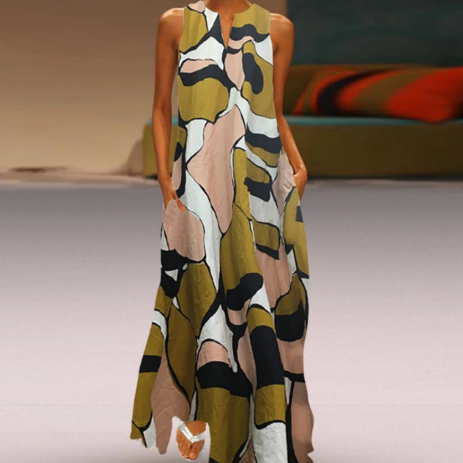 Ladies max dress with graphic print and flowing cut Lune London