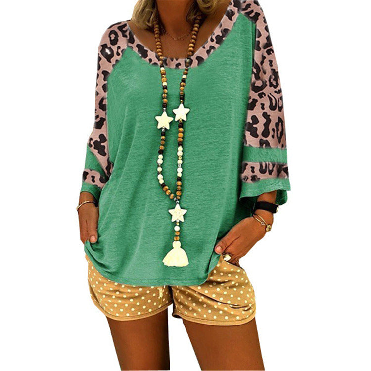 Casual leopard T-shirt for women with wide sleeves and trendy accents Lune London
