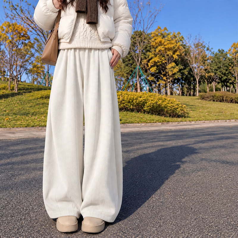 Padded cord wide pants in relaxed style