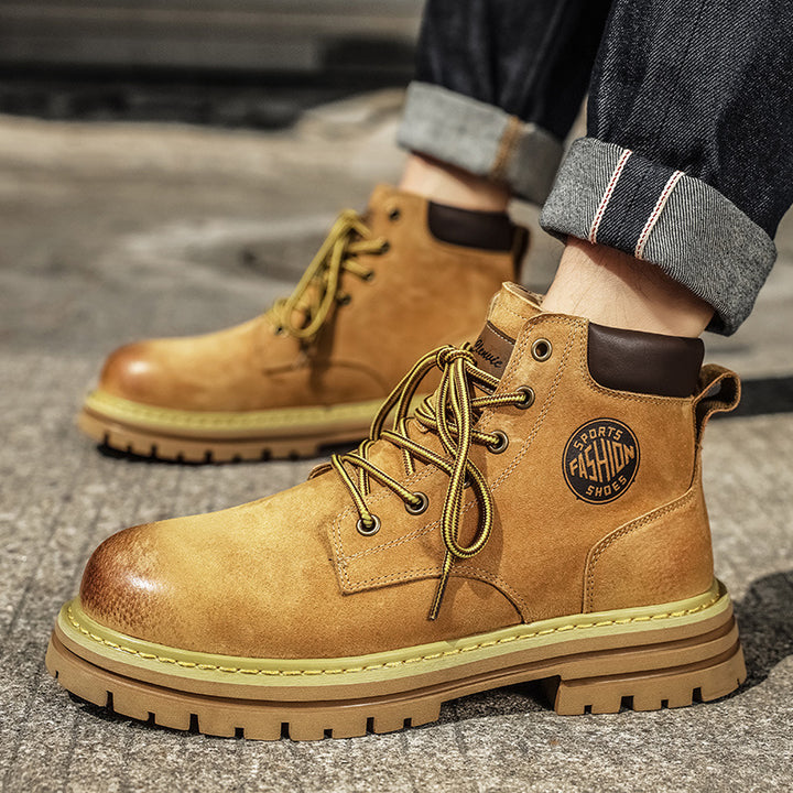 Fashionable men's boots with platform sole
