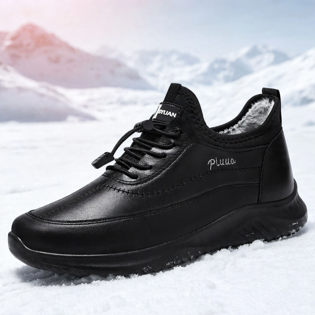 Padded men's winter boots with platform sole