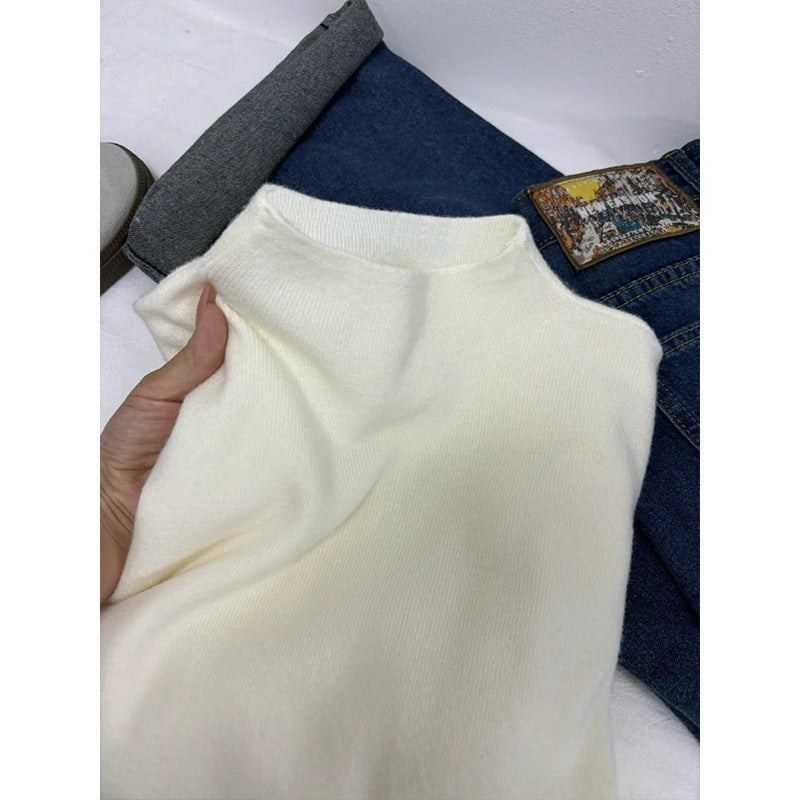 Women's knitted sweater with small stand-up collar