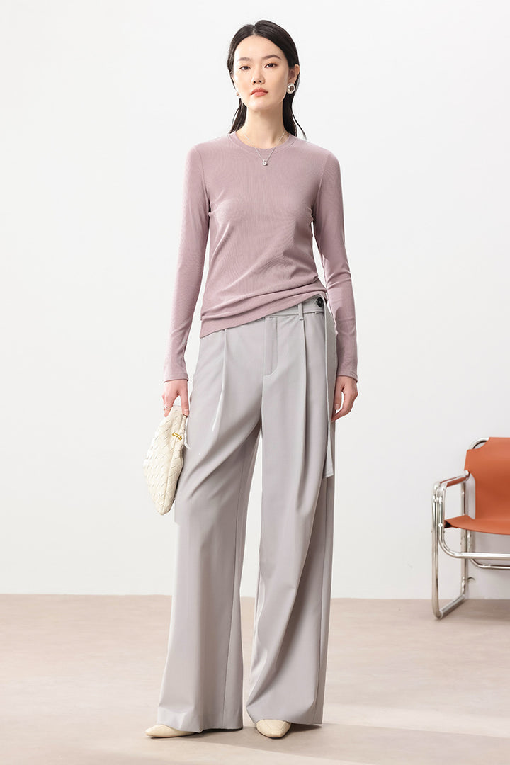 Warm knit sweater with silk content and inner lining
