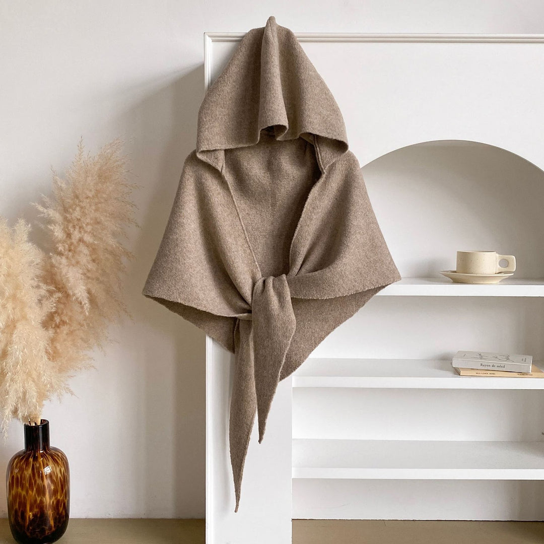 Triangle scarf with wool content, warming