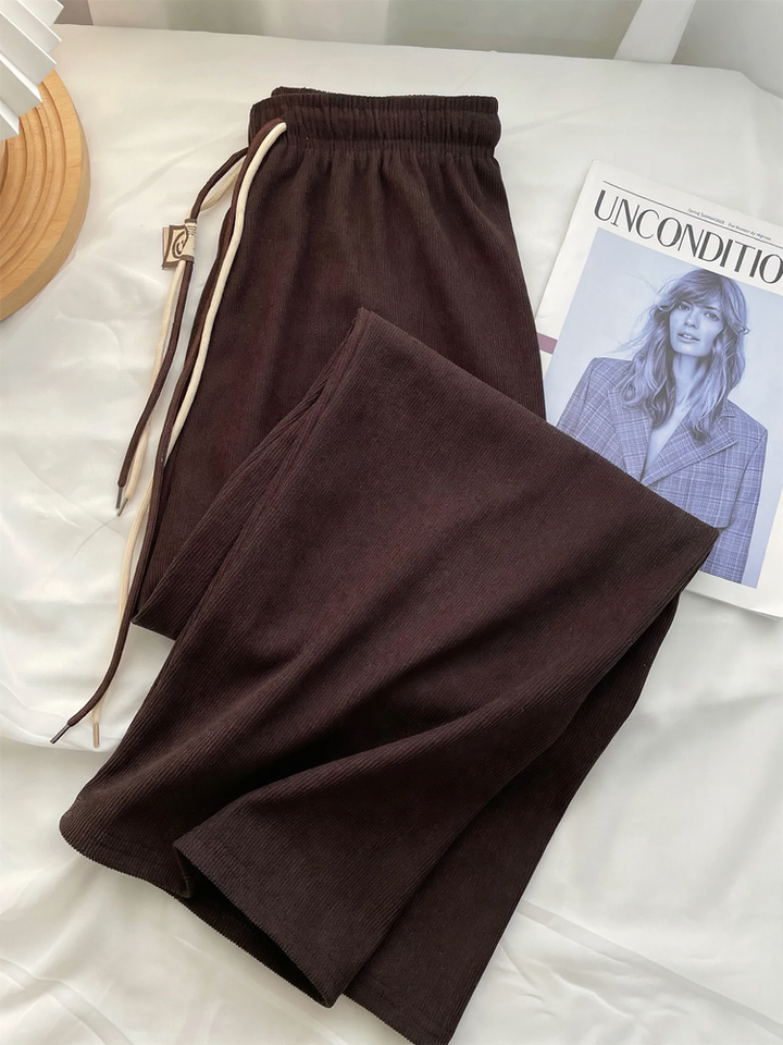 Kord-pants with wide leg and tie belt