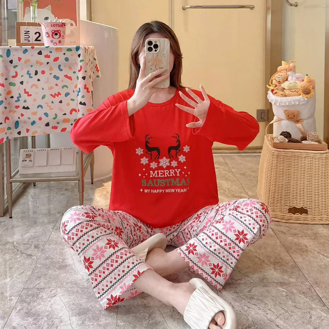 Women's Christmas Pajamas, long-sleeved, with reindeer motif