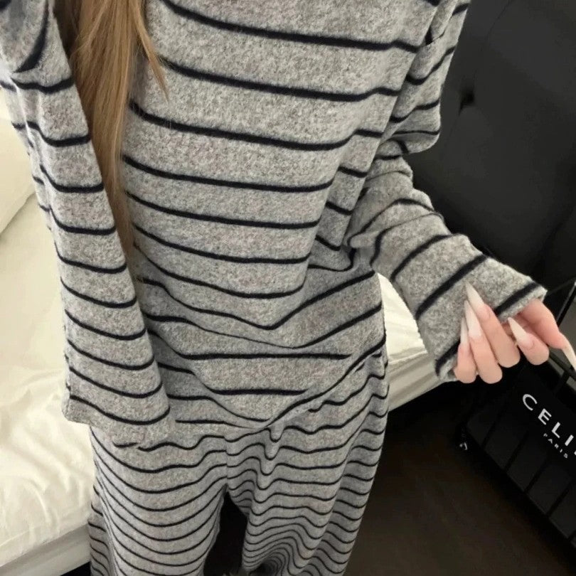 Women's lounge suit, striped, thermo material, winter