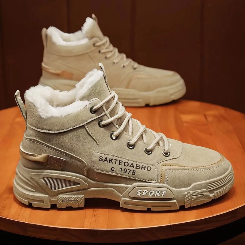 Padded men's boots, water-repellent and slip-resistant
