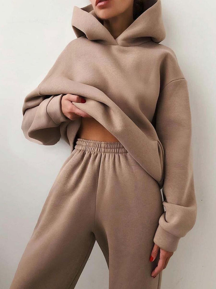 Chic Und Stil | Partial Tracksuit Oversized Tracksuit with Hood and Sweatpants