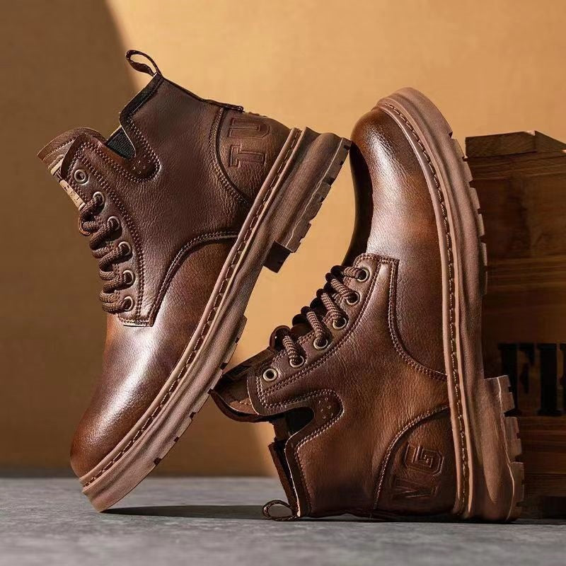 Retro lace-up boots made of genuine leather with platform