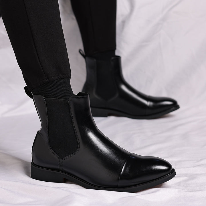 Elegant men's Chelsea boots, pointed