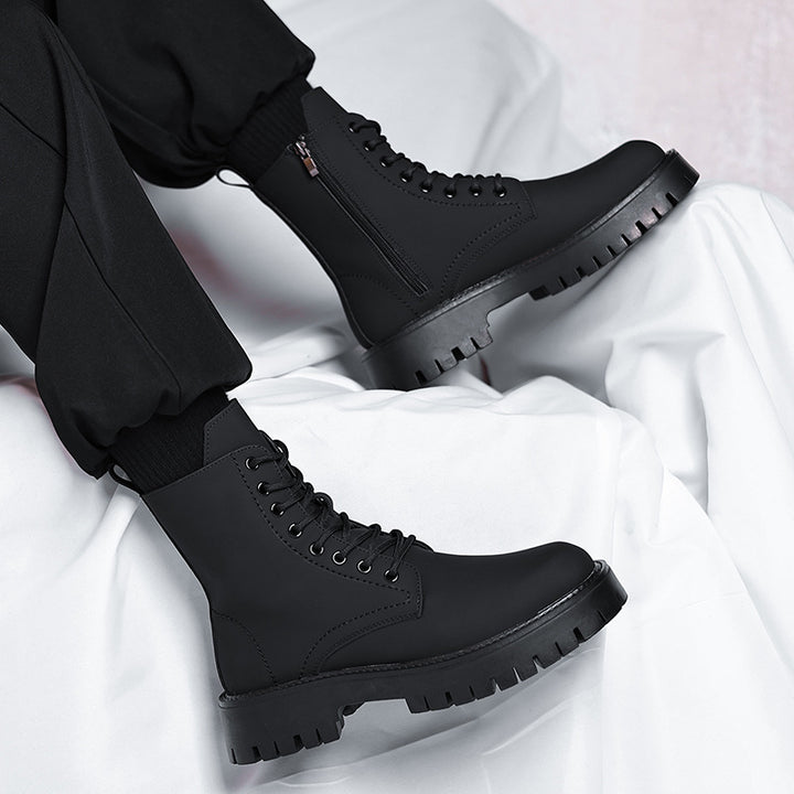 Elegant men's ankle boots made of soft material
