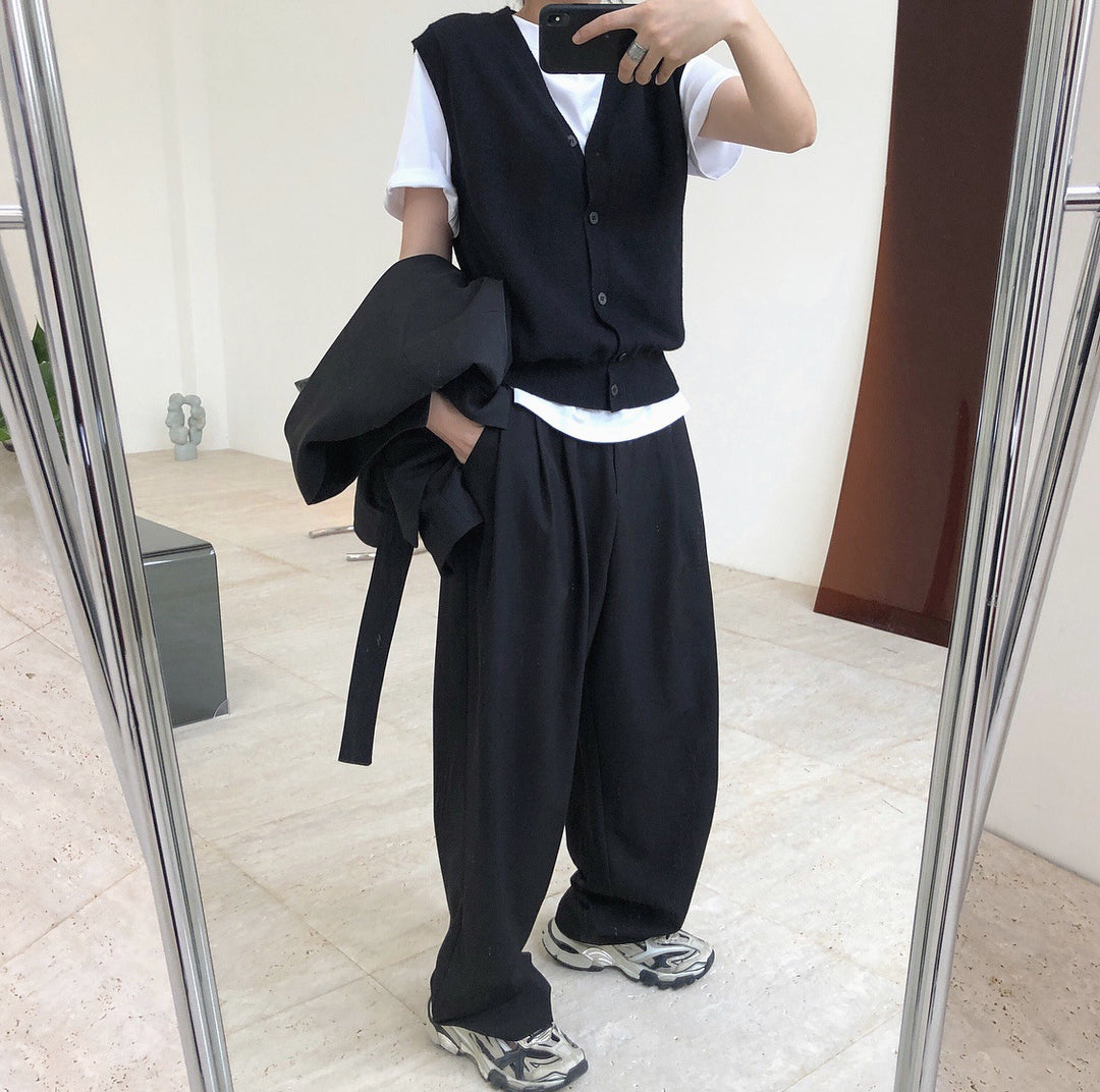 Women's Sleeveless Fine Knit Vest with Button Placket and Ribbed Cuffs Amarae