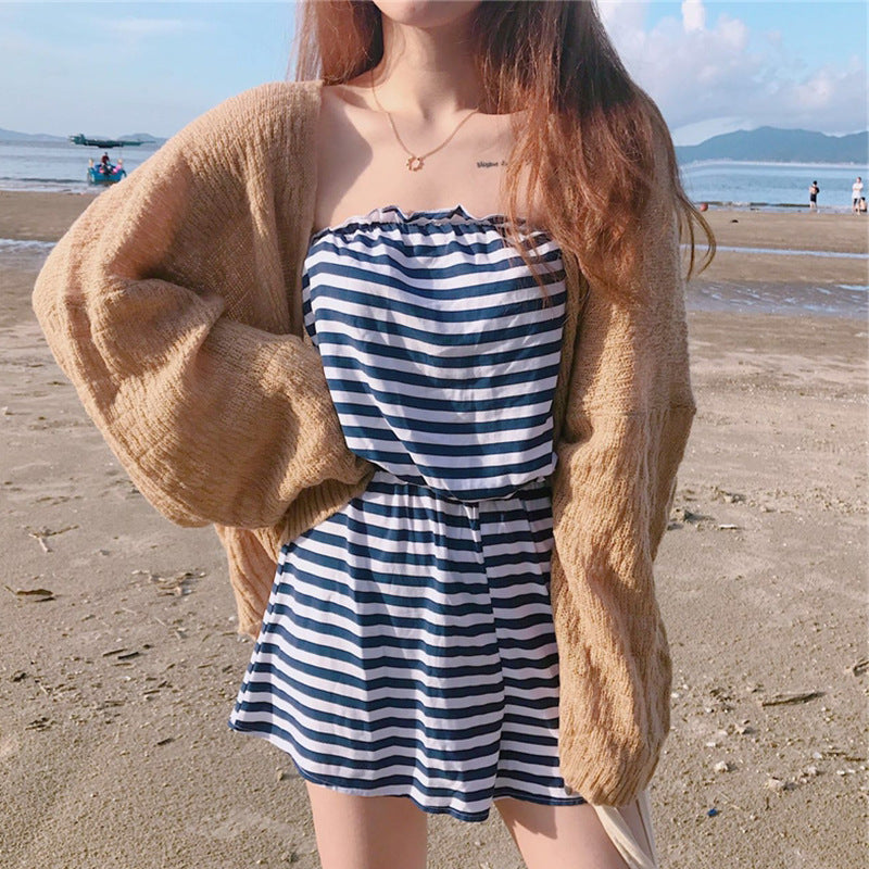 Women lightweight knit vest with open sleeves and a casual Lune London