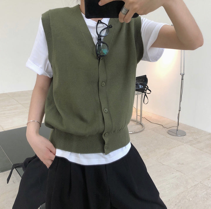 Women's Sleeveless Fine Knit Vest with Button Placket and Ribbed Cuffs Amarae