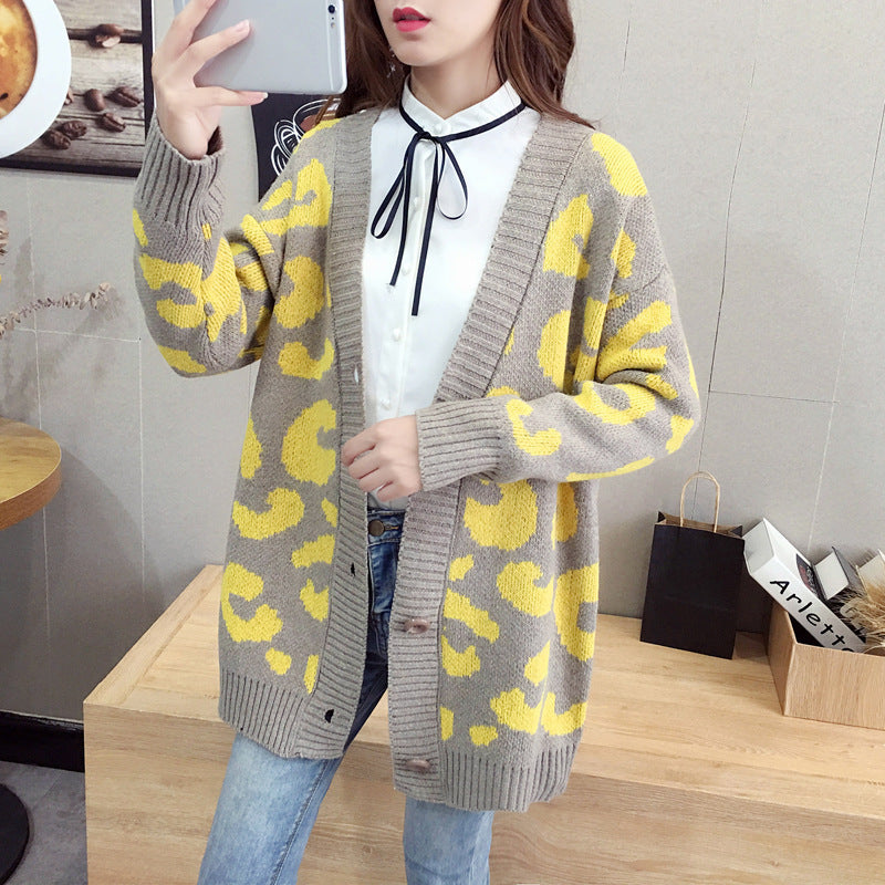 Cardigan en tricot large femme avec motif léopard et détails de boutons Chic & Stil