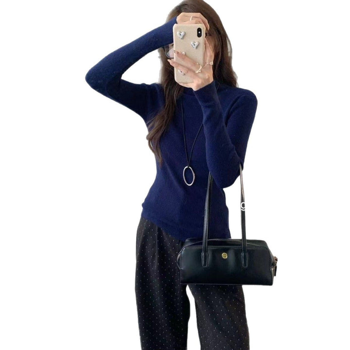 Women's knit sweater, soft, fitted