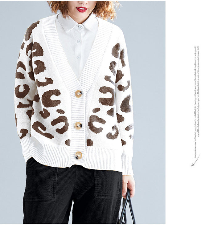 Knit jacket for women with a modern leopard pattern and practical buttons Lune London