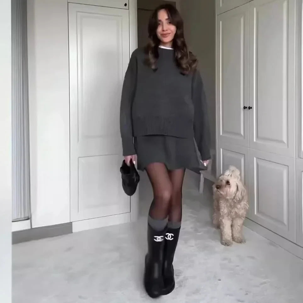 Amarae | Knitted Set - Oversized Sweater & Mini Skirt - Autumn Outfit