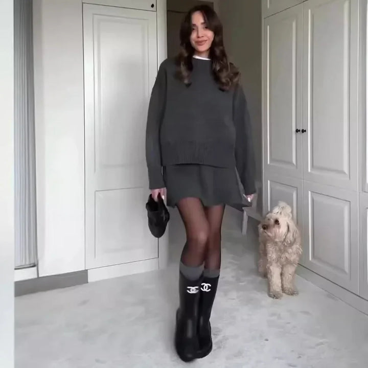 Amarae | Knitted Set - Oversized Sweater & Mini Skirt - Autumn Outfit