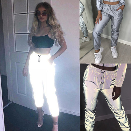 Light sports pants for women with elastic waist and practical side pockets Amarae