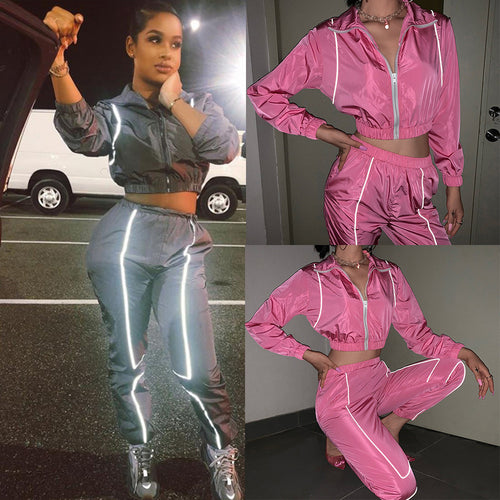 Women's sports training set with reflective details and an elastic waistband Amarae
