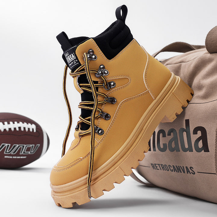 Robust men's winter boots with warm lining