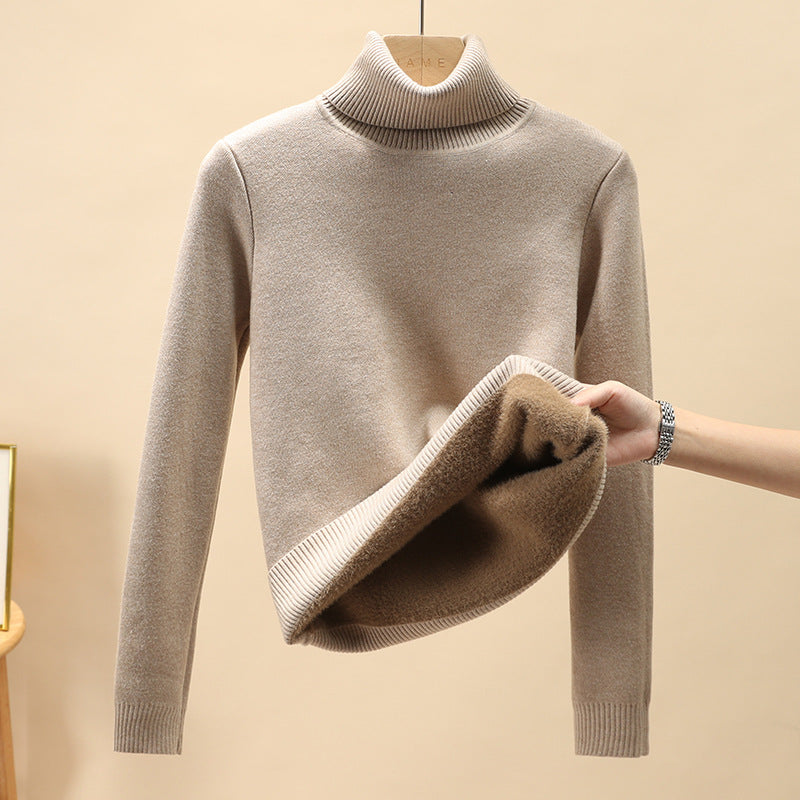 Women’s turtleneck sweater with inner fleece