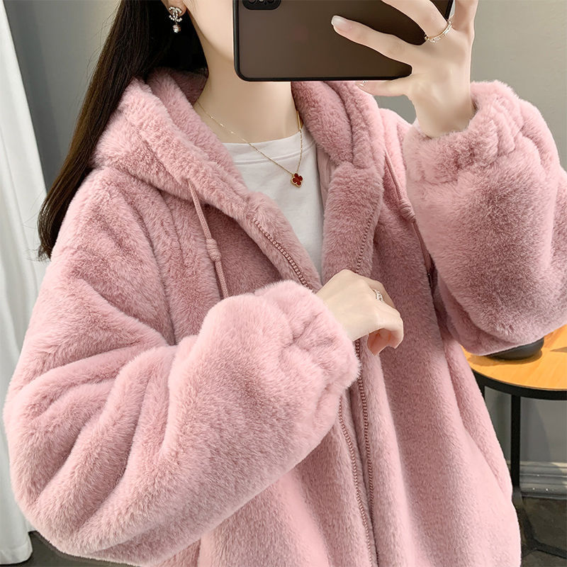 Women's lamb fleece coat with hood, mid-length