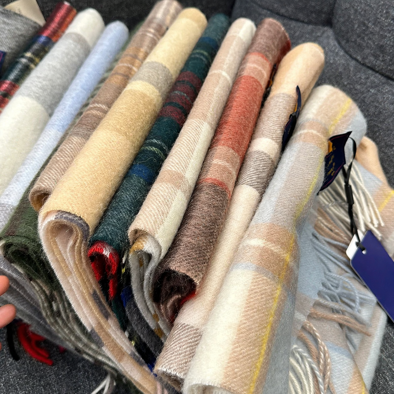 Classic Check Scarf made of 100% Australian Wool