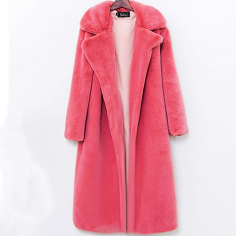 Ladies Elegant and Voluminous Faux Fur Coat with Wide Collar Lune London
